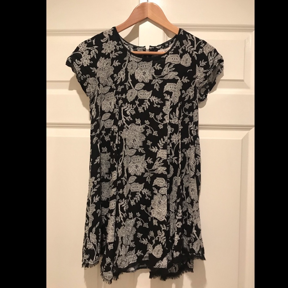 Urban Outfitters: Silence + Noise XS Dress